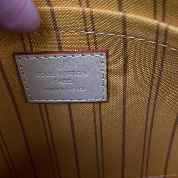 Louis Vuitton Damier Azur Neverfull MM Pochette - Picture 7 of 12